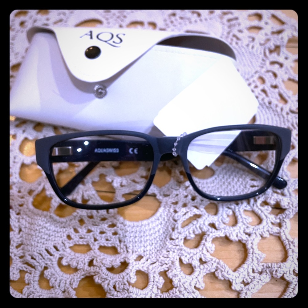 AQS vision glasses